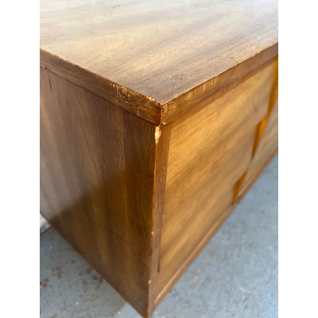 Vintage Nine Drawer Walnut Dresser by Dixie Furniture For Sale - Image 13 of 17