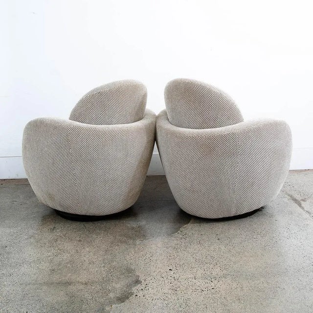 Larry Laslo Modern Lounge Chairs Swivel Tan Larry Laslo Directional Vintage MCM Contemporary For Sale - Image 4 of 12