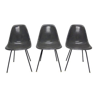 1957 Mid-Century Modern Charles Eames Fiberglass Chairs - Set of 3 For Sale