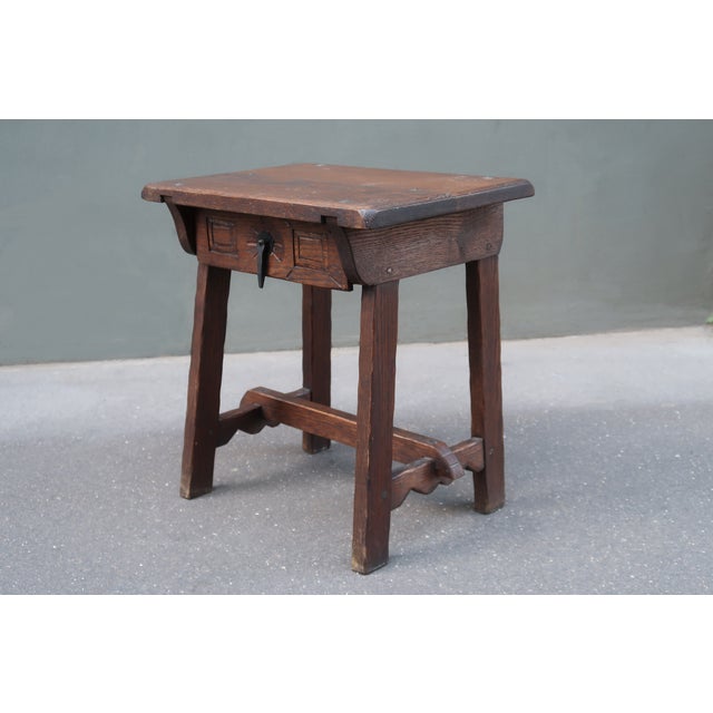 Rare brutalist small table French regionalist brutalist work from the middle of the XXth century. Made from solid oak....