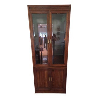 1980s Ethan Allen Canova Campaign Hutch Curio China Cabinet Display Shelf For Sale