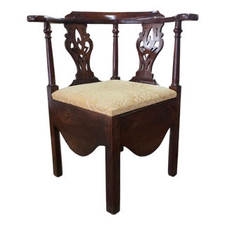 English George III Mahogany Corner Commode Chair With Pierced Splats and Turned Supports, Circa 1790 For Sale