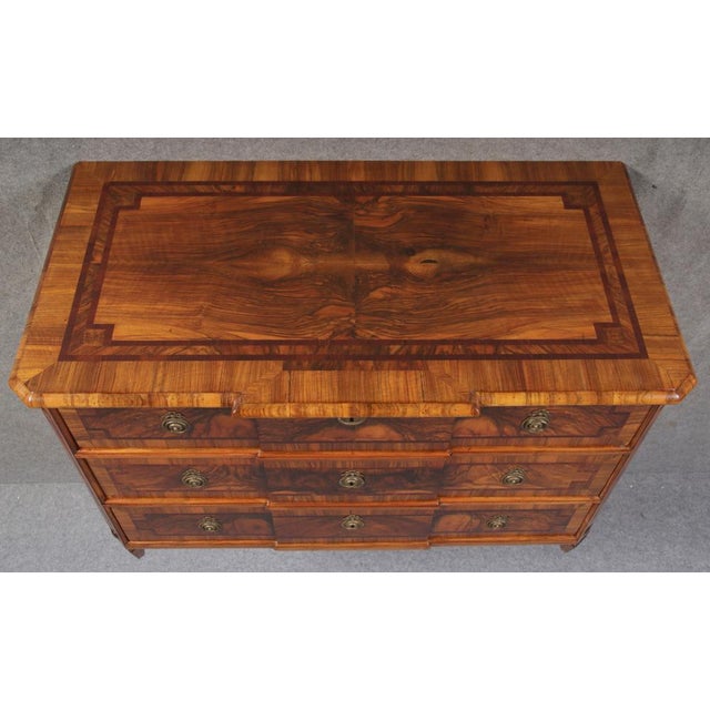 Brown Antique Baroque Louis XVI Chest of Drawers in Walnut Veneered with Band Inlays, 1775 For Sale - Image 8 of 18