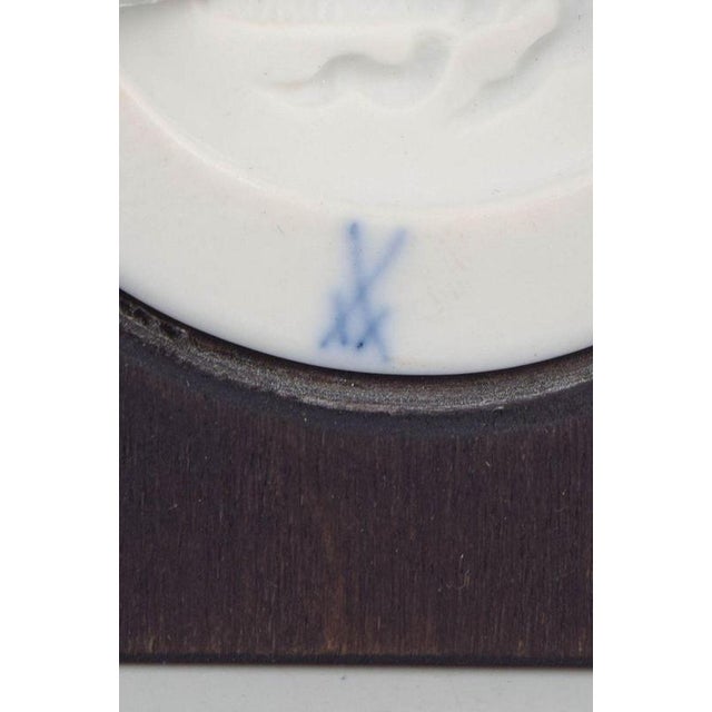 Small Relief Plaque in White Biscuit Porcelain Depicting Medusa by Meissen, 1970s For Sale - Image 4 of 5
