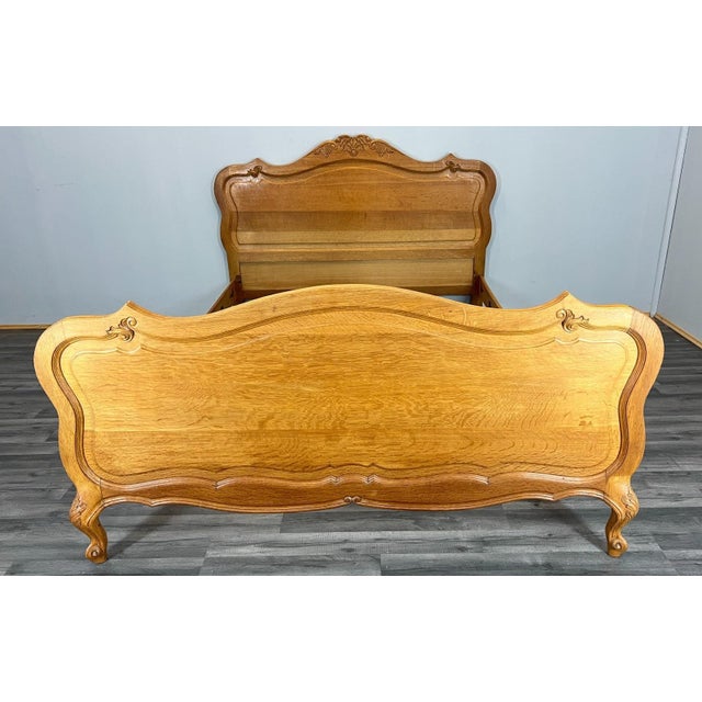 This charming Vintage French Louis style double bed frame brings a touch of timeless refinement to any traditional...