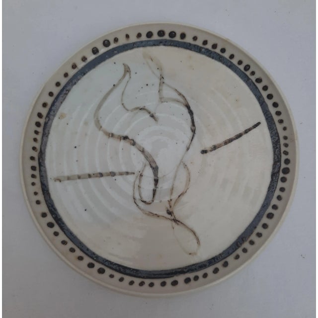 Ceramic Modernist Hand Painted Studio Pottery Ceramic Wall Art Plate, Attributed to Dave Streeter For Sale - Image 7 of 10