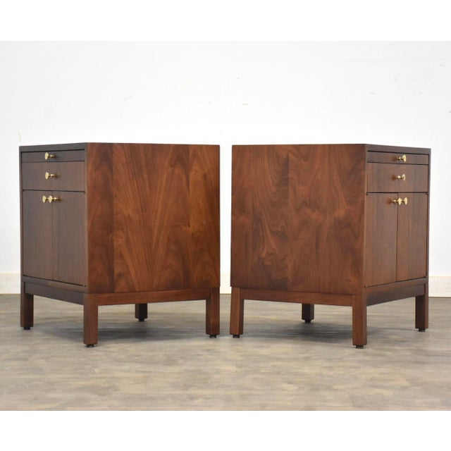 Paul McCobb 1960s Refinished Paul McCobb Style Walnut Nightstands - A Pair For Sale - Image 4 of 9