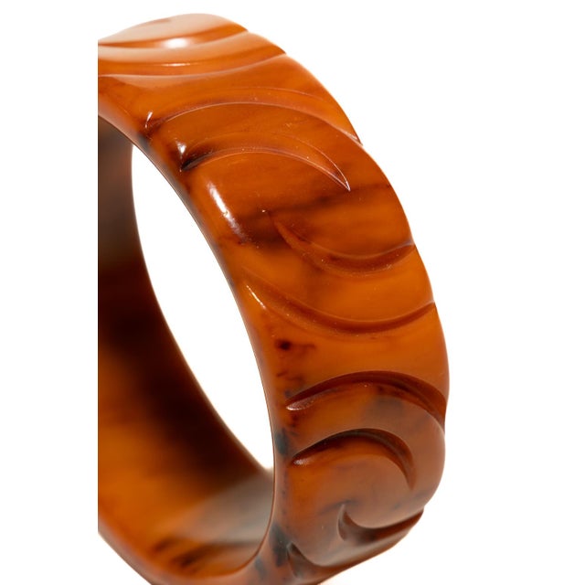 Vintage Art Deco Carved Bakelite Amber Orange Bangle Bracelet, 1930's For Sale - Image 12 of 15