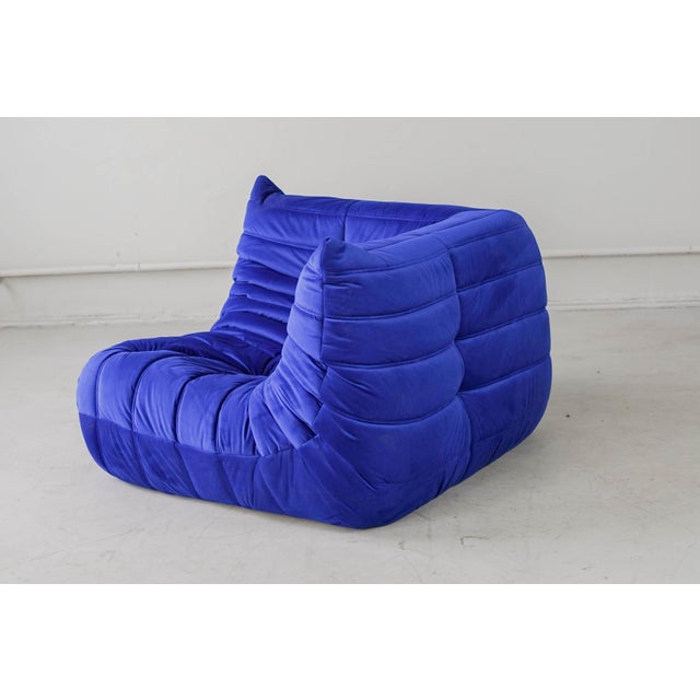Togo Corner Chair in Blue Velvet by Michel Ducaroy for Ligne Roset For Sale - Image 6 of 13