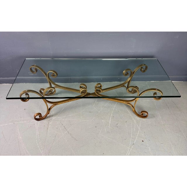 Hollywood Regency 1970s Gilt Iron Scroll Hollywood Regency Cocktail Table With Curvaceous Legs For Sale - Image 3 of 6