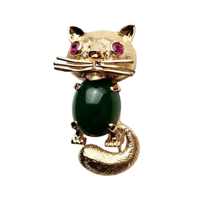 Vintage 14k Gold, Spinach Jade and Ruby Cat Brooch For Sale - Image 11 of 11