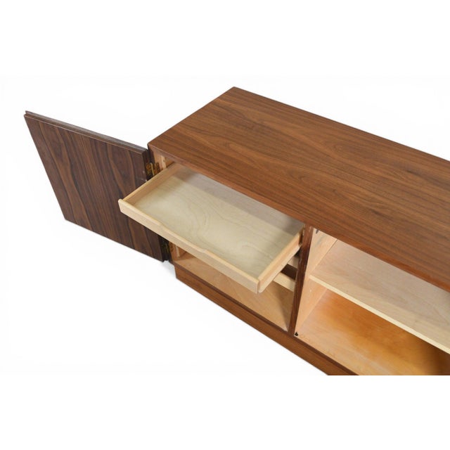 Mid 20th Century Carlo Jensen Walnut Credenza by Hundevad + Co | Danish Modern 1960s, Attributed For Sale - Image 5 of 8