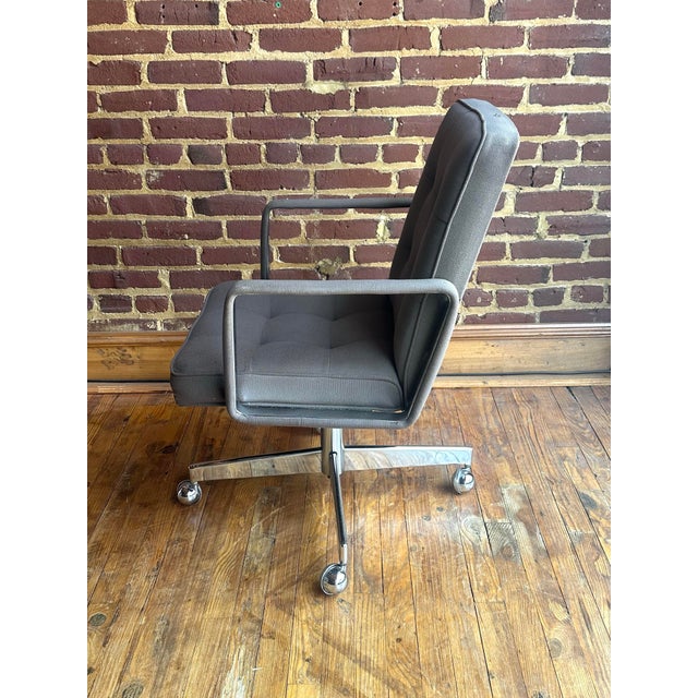 Mid-Century Modern Shaw-Walker Mid Century Modern Executive Desk Chair For Sale - Image 3 of 12
