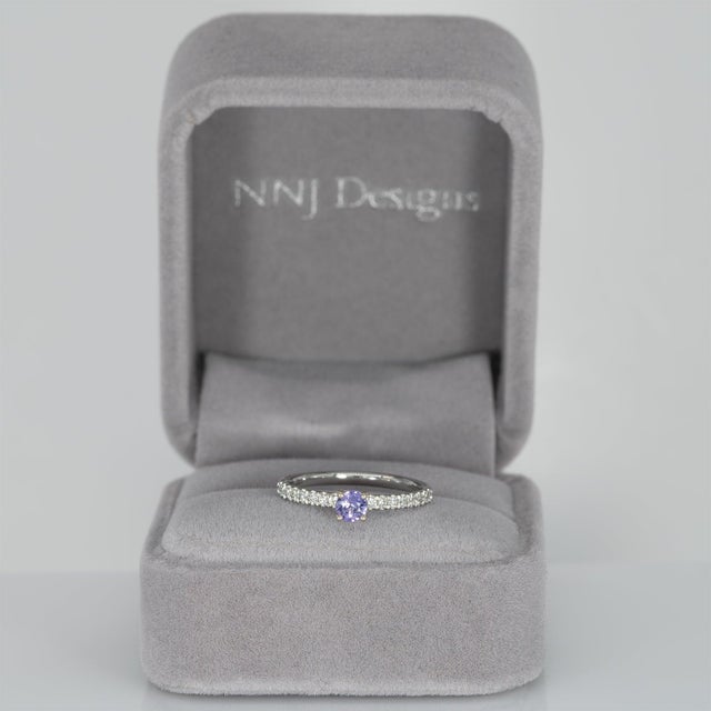 Modern Purple Sapphire Ring With Earth-Mined Diamond Accents: Solid 14k Gold, Size 6.75 For Sale - Image 3 of 10