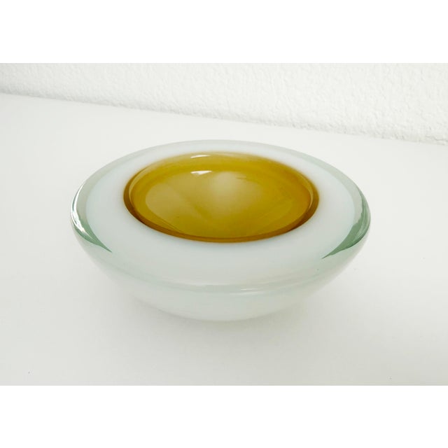 Seguso Vetri Murano Sommerso Glass Bowl, 1960s Italy, Attributed For Sale In Sacramento - Image 6 of 8