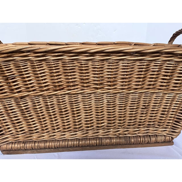 Vintage 1940s European Woven Wicker Rectangular Market Basket For Sale - Image 11 of 12