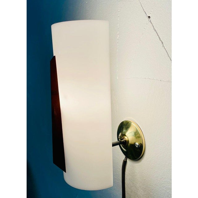 Italian Wall Lamp in Black Lacquered Brass, Acrylic Glass and Wood Finish, 1960s For Sale - Image 4 of 10