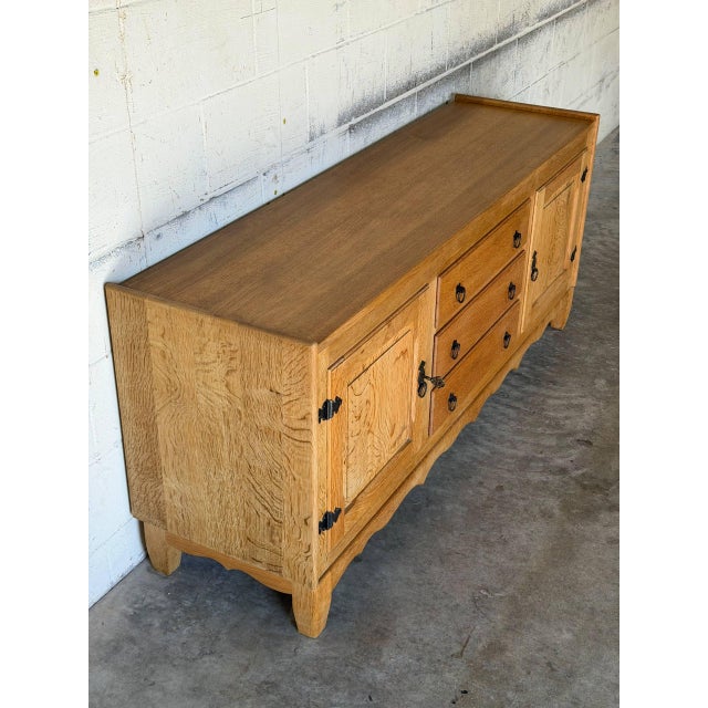 Oak Low Sideboard Credenza With Ring Pulls Mid-Century Modern 1970s For Sale In Los Angeles - Image 6 of 13