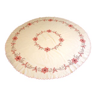 Vintage Linen and Chenille Pink and White Scalloped Round Tablecloth For Sale