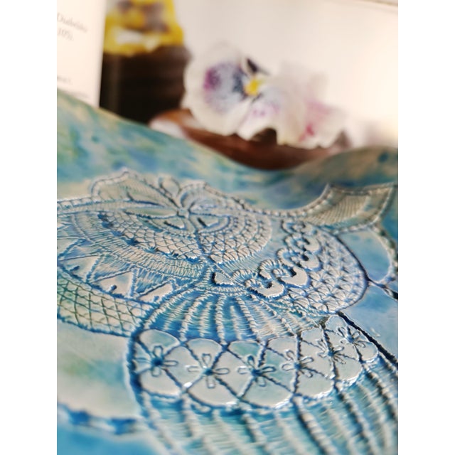 Plate/tray. Suitable as a candle holder or object holder. The piece is entirely handcrafted; the first firing (first...