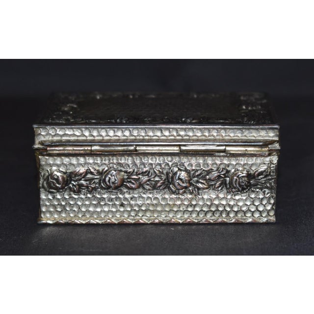 Vintage Silver Plate Trinket Jewelry Box Ornate Rose Floral Honeycomb Casket For Sale - Image 9 of 14