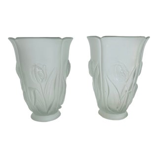 Vintage 1950s Frosted Glass Tulip Vases, a Pair For Sale