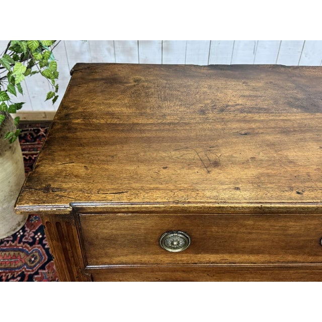 18th Century Louis XVI Chest of Drawers in Walnut For Sale - Image 5 of 18