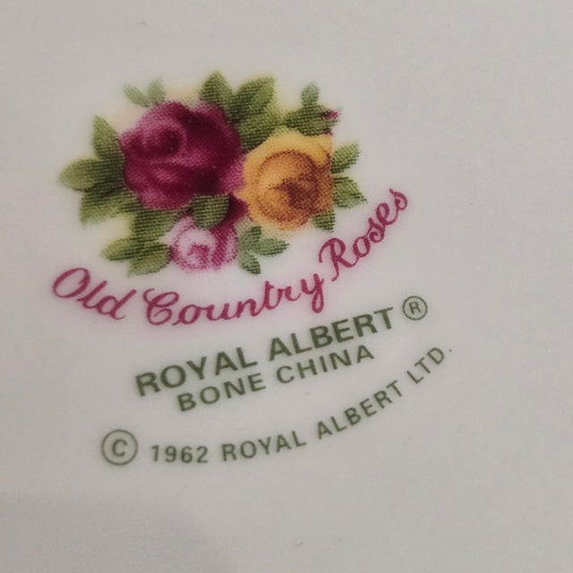 Ceramic Royal Albert Old Country Roses Plates Dinner Salad and Bread New - Set of 3 For Sale - Image 7 of 9