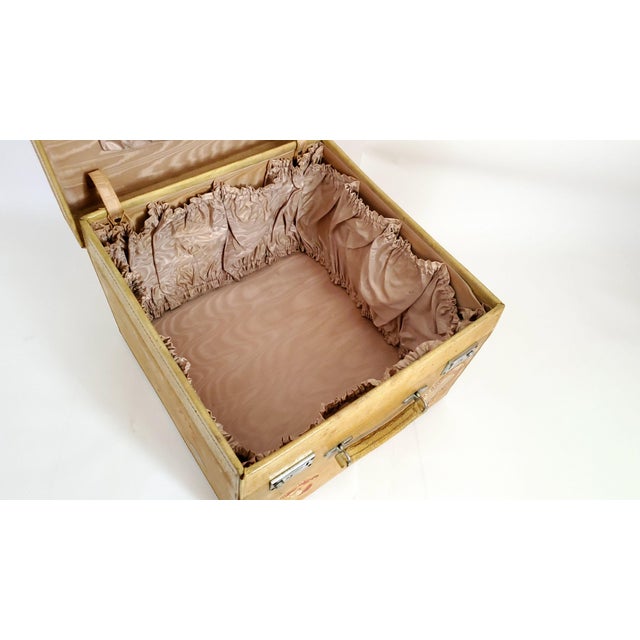 1920s Vellum Steamer Travel Storage Trunk With Provenance For Sale - Image 12 of 18