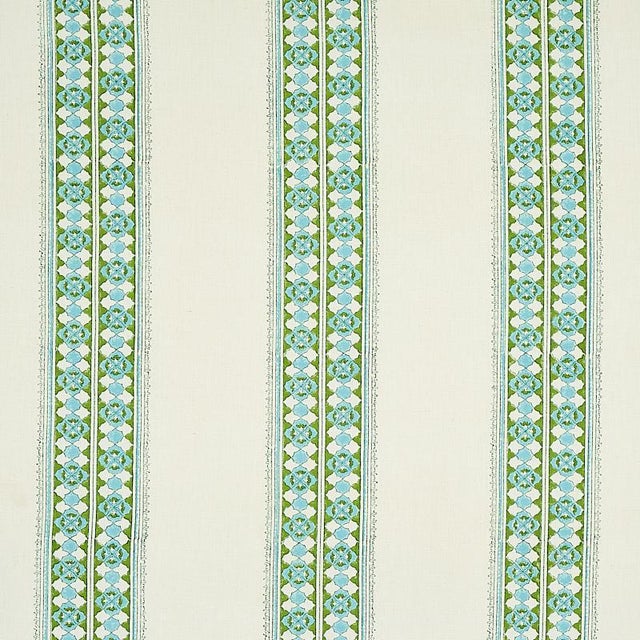Sample - Schumacher Amira Hand Blocked Print Fabric in Leaf For Sale