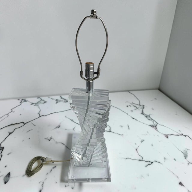 Transparent Lucite Helix Spiral Table Lamp For Sale - Image 8 of 9