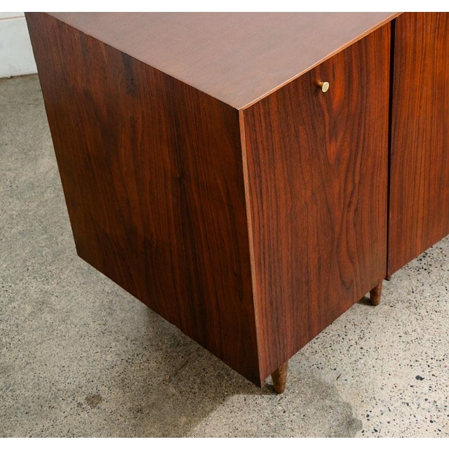 1960s Mid Century Modern Credenza Cabinet Dining Table Dillingham Walnut Extension, Attributed For Sale - Image 11 of 12
