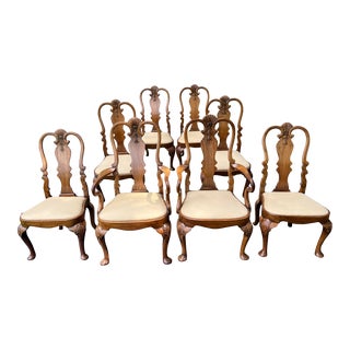 Set of 8 Vintage Queen Anne Dining Chairs With Carved Cabriolet Legs and Splats For Sale