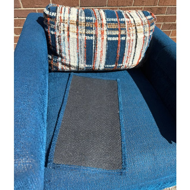 1970s Century Modern Blue Chenille Club Lounge Chair by Levitz Furniture For Sale - Image 10 of 17