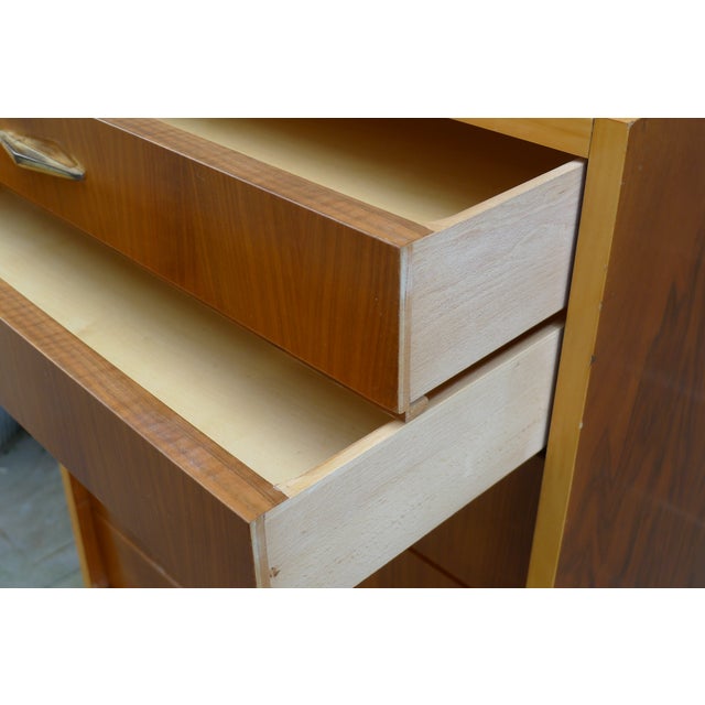 Mid-Century Chest of Drawers in Walnut and Maple with Brass Handles, 1950s For Sale - Image 12 of 17