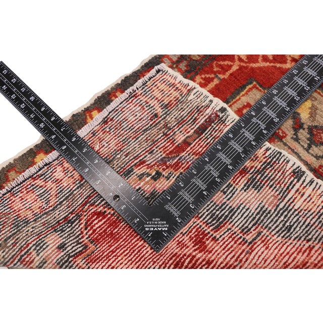 Mid 20th Century Vintage Turkish Yastik Rug - 01'08 X 02'10 For Sale - Image 5 of 8