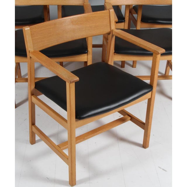 1970s Oak and Leather Armchairs attributed to Børge Mogensen for Fredericia, 1970s, Set of 6 For Sale - Image 5 of 8