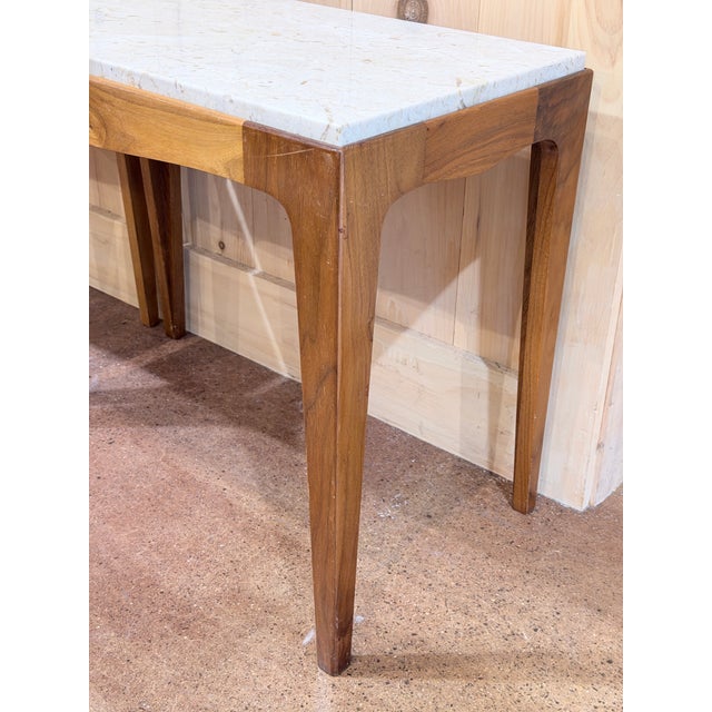 Mid-Century Modern Vintage Rhythm Mid-Century Walnut & Marble Side Tables, Pair For Sale - Image 3 of 7