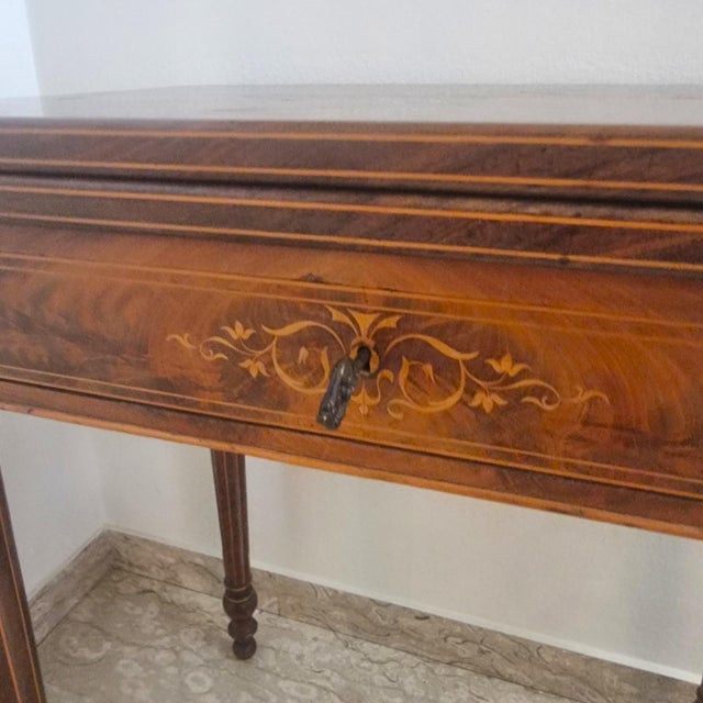 Wood Charles X Game Table in Maple and Mahogany with Inlays, 1820 For Sale - Image 7 of 16