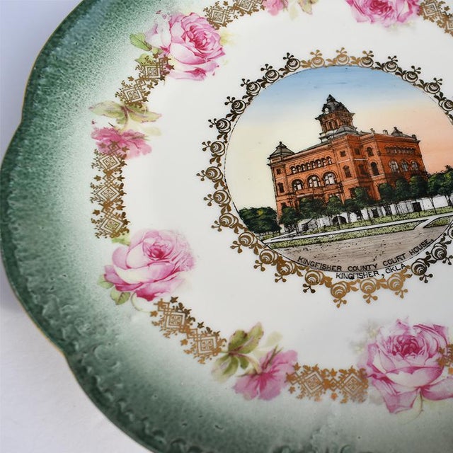 Round circular scalloped souvenir plate or dish from Kingfisher Oklahoma. This beautiful plate features a lovely emerald...