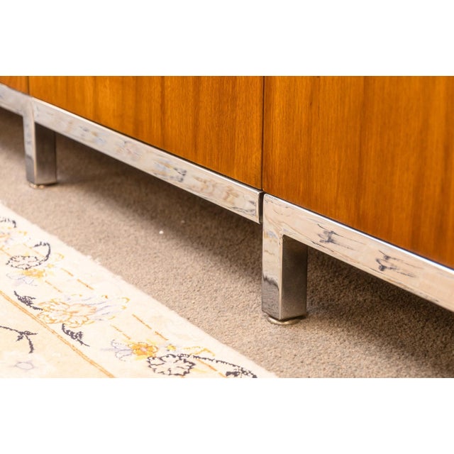 Mid-Century Modern Monumental Vintage Florence Knoll Walnut Wood & Chrome Executive Office Credenza For Sale - Image 3 of 8