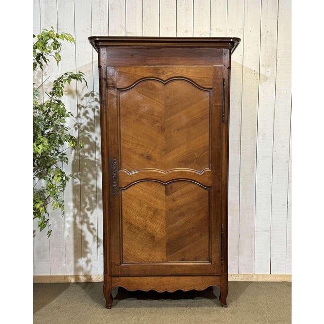 Louis XV Cherrywood Bonnetière, 19th Century For Sale - Image 14 of 14