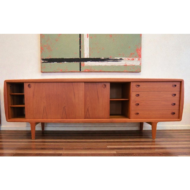 Long Sideboard in Teak with Drawers and Sliding Doors from H.P. Hansen, 1960s For Sale - Image 14 of 18