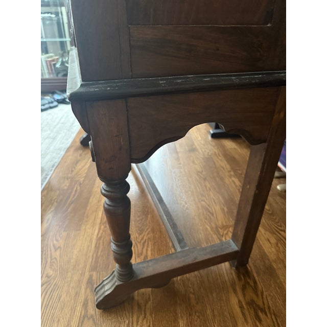 Antique Colonial Revival Walnut Mirrored Display Cabinet With Drawer, C. 1920s For Sale In Buffalo - Image 6 of 8