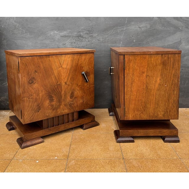 Art Deco Nightstands with Figured Wood Veneer, 1940s, Set of 2 For Sale - Image 4 of 18