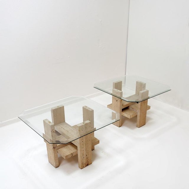 Measures : Glass Top : 57cmx57cm Travertine : 36cm x 36cm H : 36cm Materials : Travertine - Glass