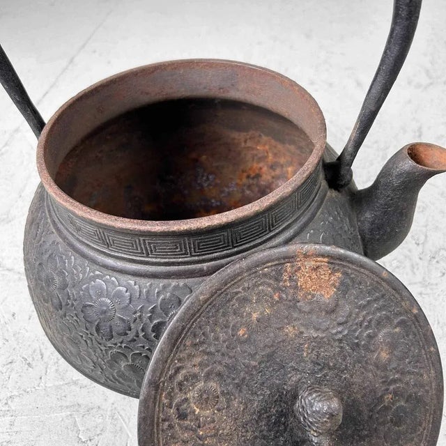 Late Meiji Teapot, Japan., 1890s For Sale - Image 9 of 11