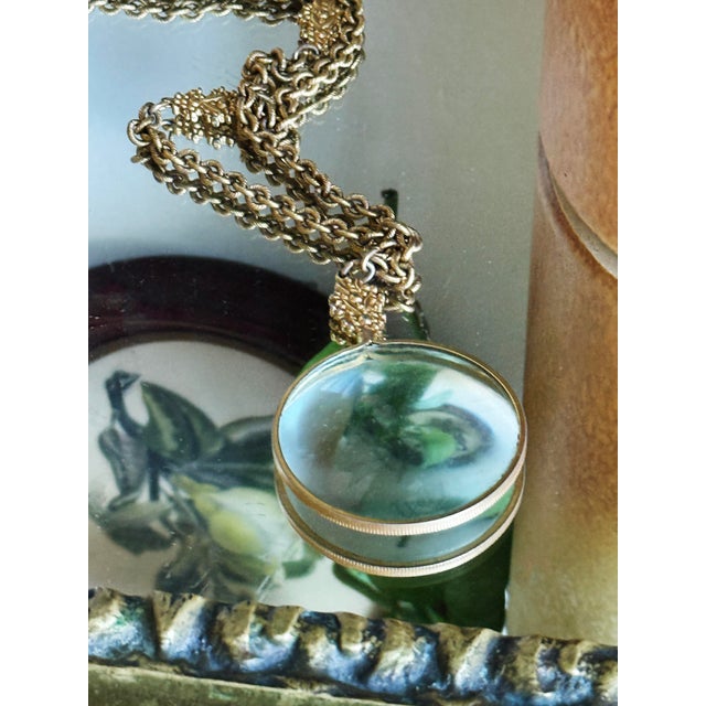 1960s Vintage Accessocraft n.y.c. Gold Tone Lorgnette Magnifier Pendant Necklace For Sale - Image 5 of 14