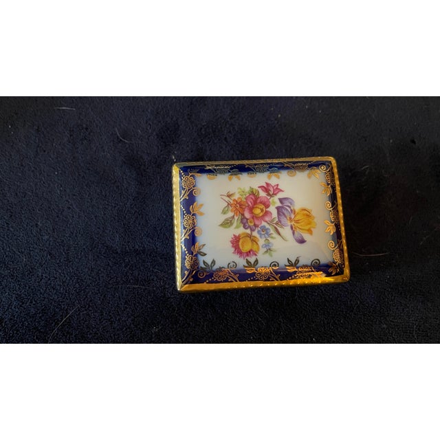 Mid 20th Century Set of 3 Antique Porcelain Trinket Boxes — Richard Ginori, Royal Bayreuth Tapestry, Cobalt Gilt For Sale - Image 5 of 12