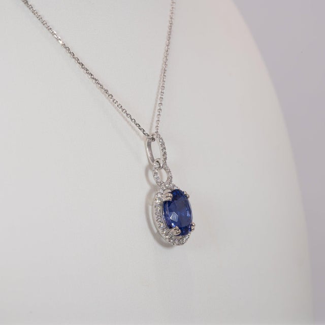 3.2Ct Tanzanite Pendant With Natural Diamond Accents in Solid 14k Gold, 10x8mm For Sale In Columbus - Image 6 of 7